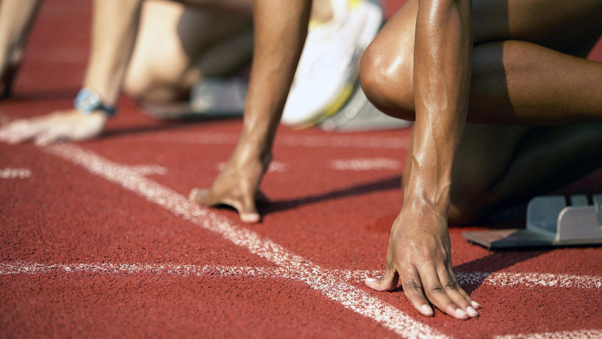 新援连线闪耀酋长球场！埃泽妙传助攻哲凯破门，斩获枪手生涯首次助攻